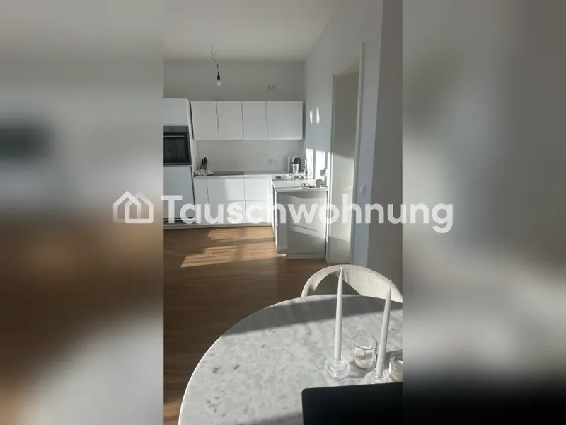 Tauschwohnung: Große, moderne 2-Zimmer-Wohnung, Aufstockungund günstige Miete — photo 1